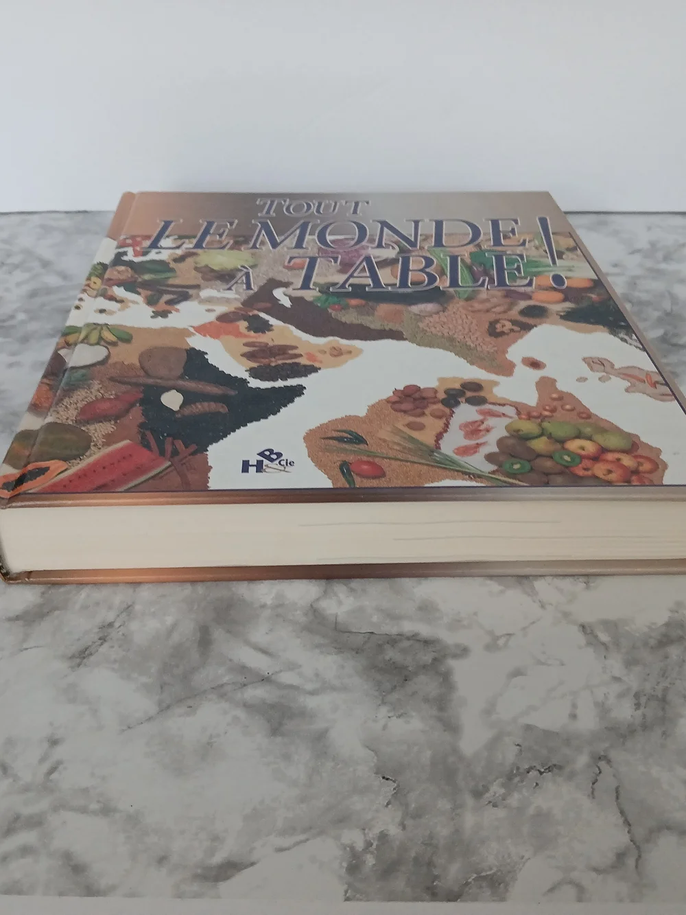 Tout le Monde à Table! Livre de recettes relié | Cuisine du monde - Picture 4 of 7